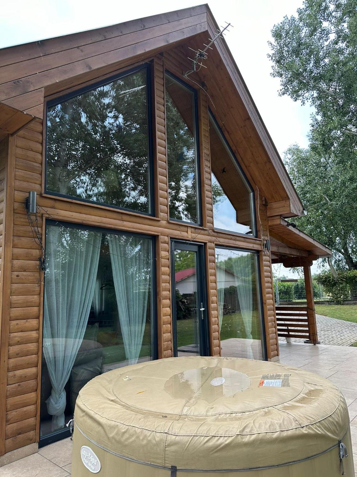 Villa Oeboel Liget Vendeghazak Abádszalók Exterior foto
